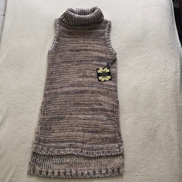 Cliche’ Tops - Knit Turtle Neck Sleeveless Tunic
